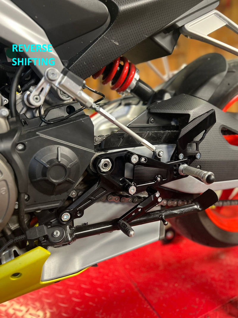 RS660 REARSETS