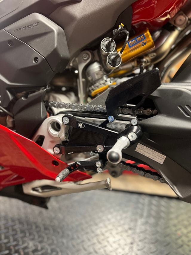 DUCATI V4 2025 REARSETS